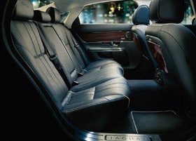 2010-jaguar-xj-fort-myers-marazzi-motors-interior-black-opt.jpg