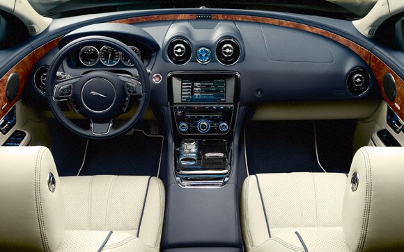 jaguar-xj-2010-fort-myers-marazzi-motors-dash-opt.jpg