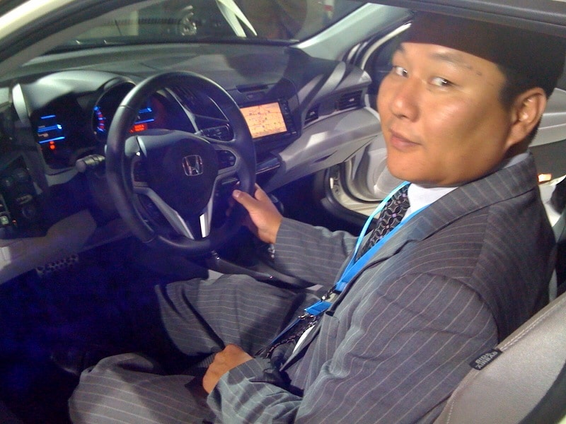 Robert Chen in CR-Z.jpg