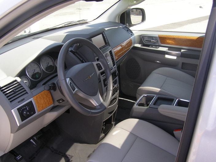 rsz_service_shuttle_3.jpg The Courtesy CDJR Auto Maintenance Center Shuttle Service