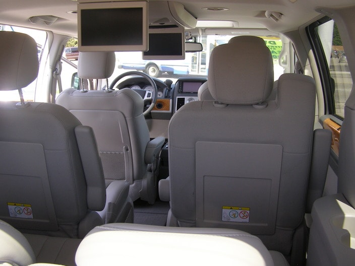 rsz_service_shuttle_5.jpg The Courtesy CDJR Auto Maintenance Center Shuttle Service