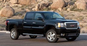 2011-GMC-sierra-denali-heavy-duty.jpg