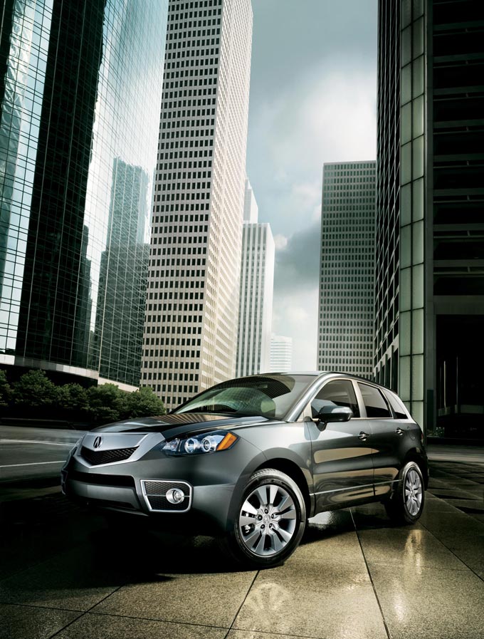MY10_RDX,_Polished_Metal_Metallic_3_4_Driver's_Side_Front_web.jpg