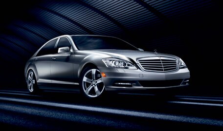 2010-Mercedes-S-Class-large.jpg
