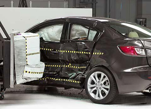 Mazda3 Crash Test