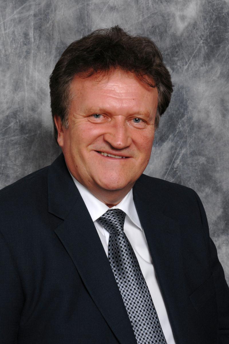 Barry       Neschuk