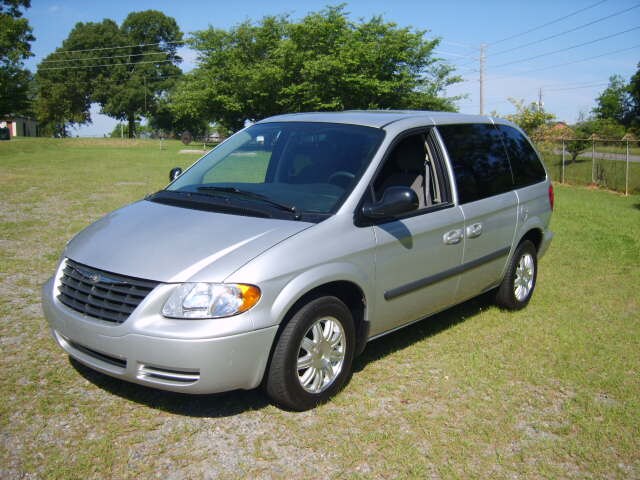 2007 Chrysler Town & Country Base