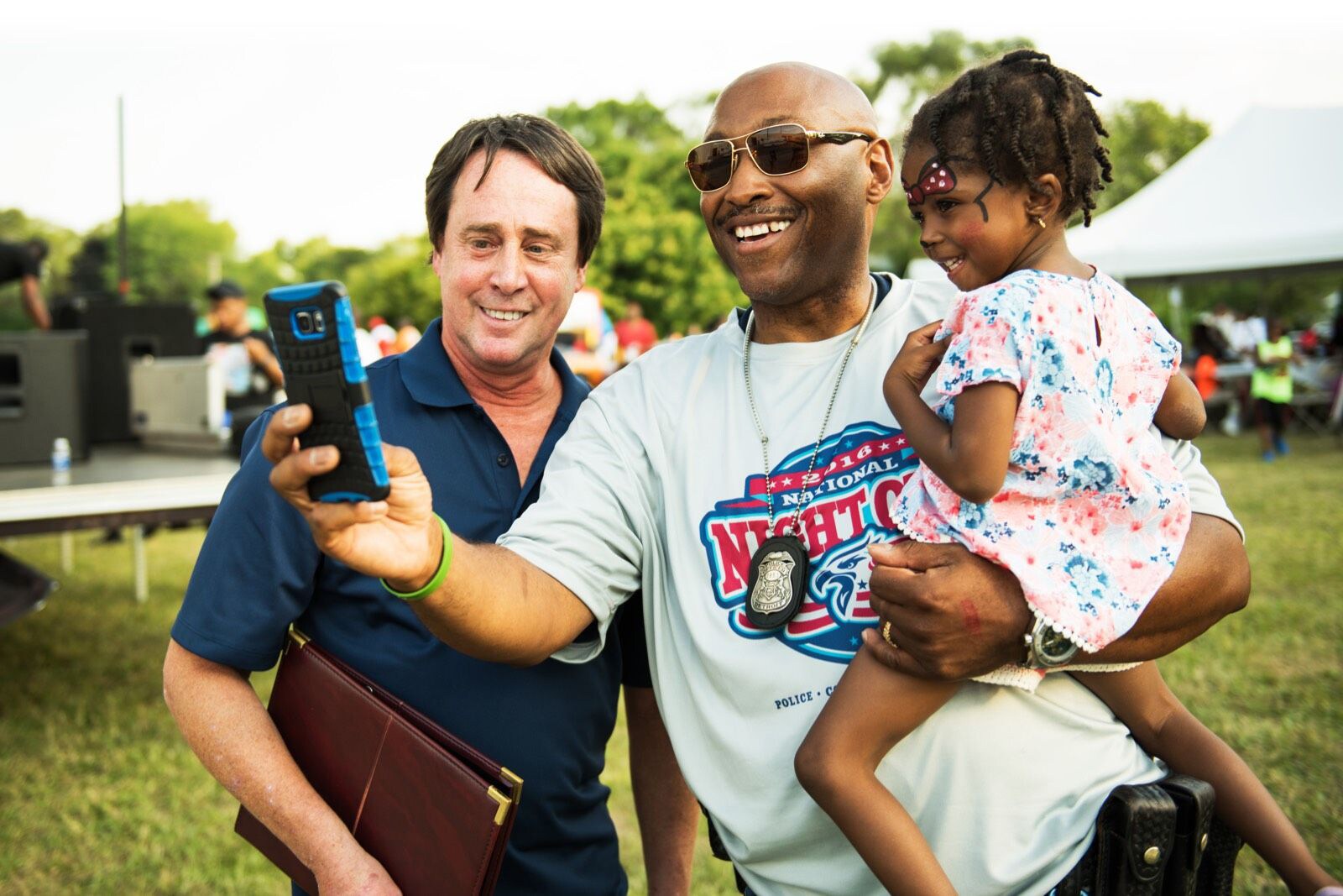 nno-police-selfie.jpg