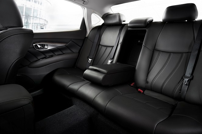 Q70L_Back_Seat.jpg