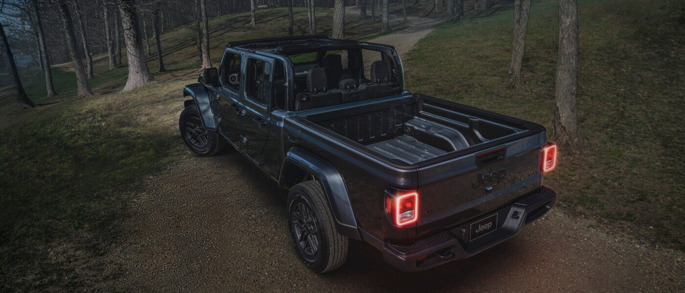 2026 Jeep Gladiator Exterior Bed In Dark Forest