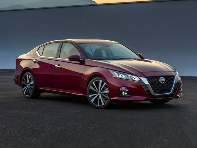 2019 Nissan Altima front.jpg