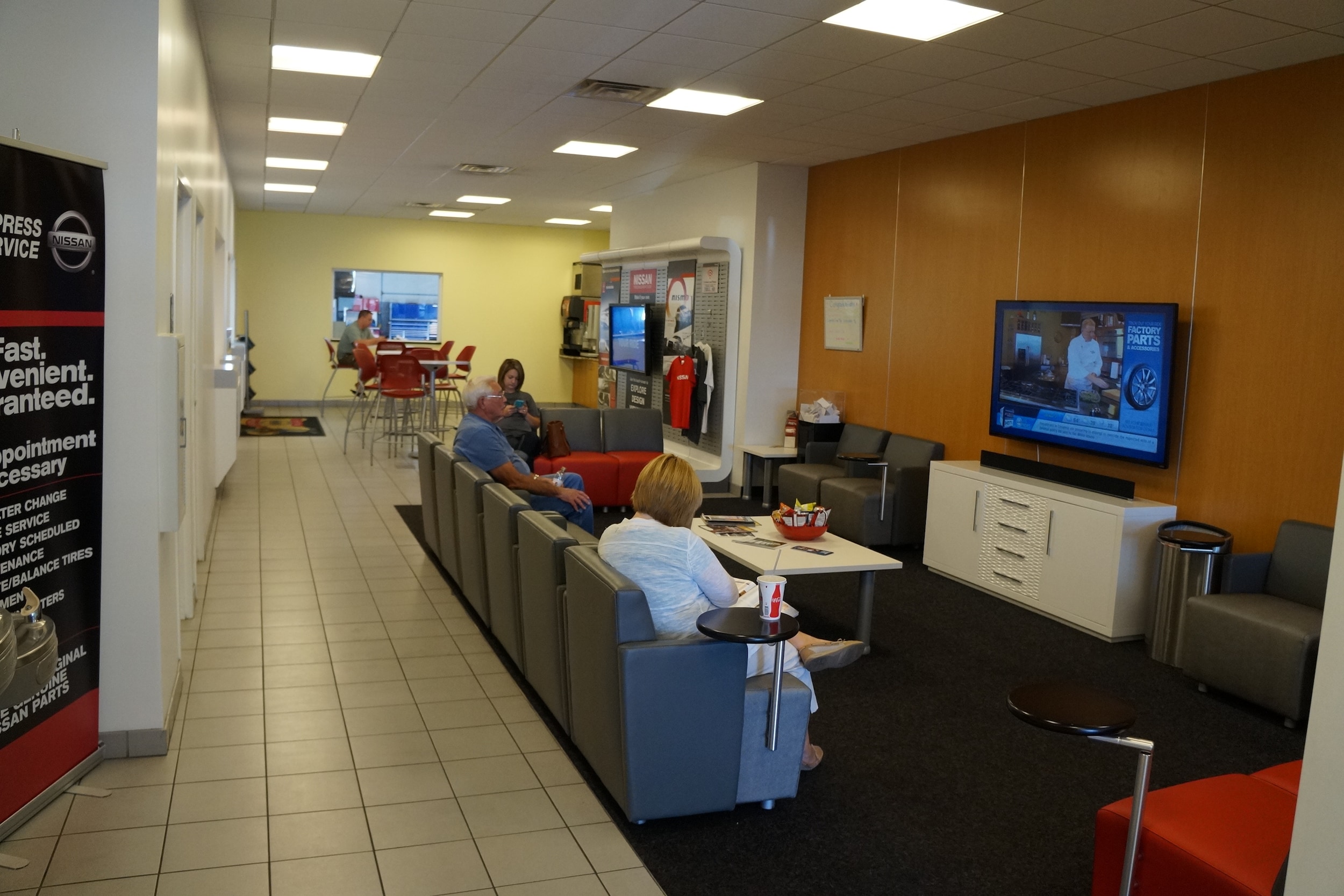 Nissan Dealership Serving Alton, IL | AutoCenters Nissan