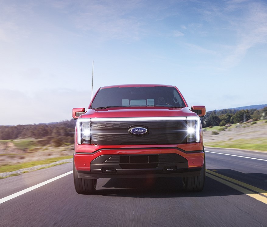 2022-Ford-F150Lightning-XLT-SuperCrew-Truck-S01.jpg