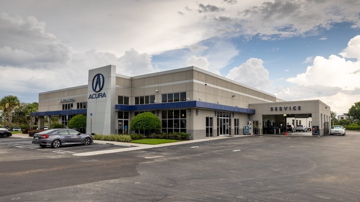 Exterior view of AutoNation Acura North Orlando, an Acura dealer near Lakeland
