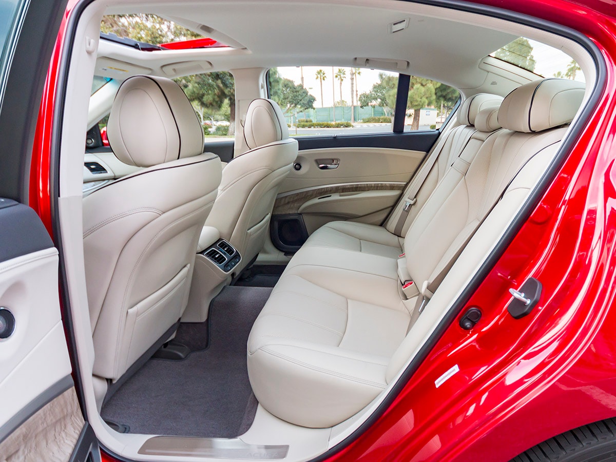 31-2018-Acura-RLX-SH-AWD-Interior-KBB.jpg