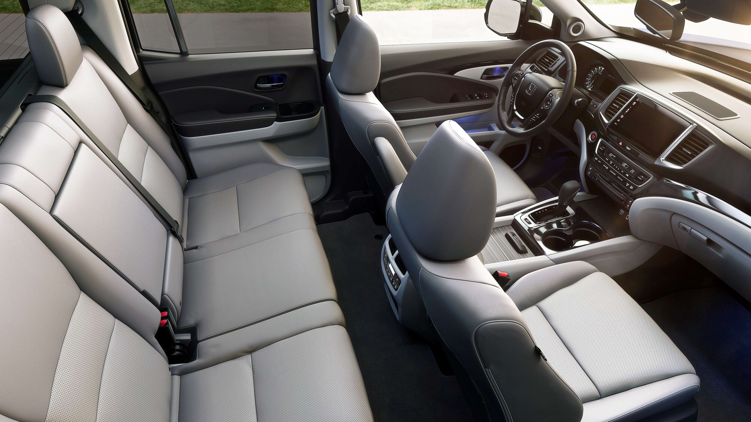 2019 Honda Ridgeline Interior.jpg