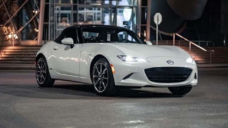 2022 Mazda MX-5 2022 Mazda MX-5