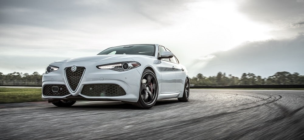 2019-alfa-romeo-giulia-quad-white.jpg