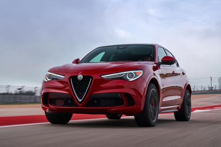 2018 Alfa Romeo Stelvio Quadrifoglio red.jpg