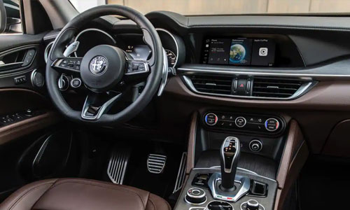 2021-alfa-romeo-stelvio-interior-features.jpg