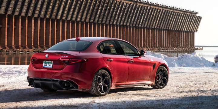 alfa-romeo-giulia2.jpg