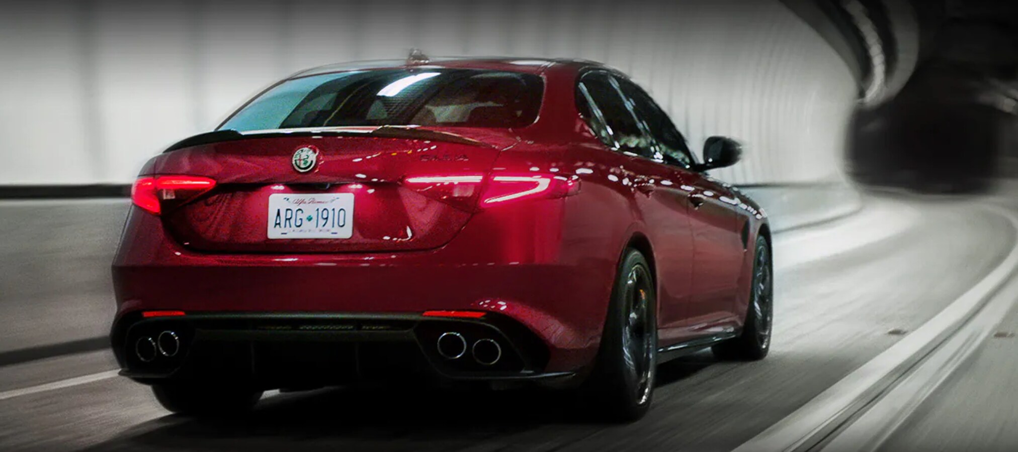2022 Alfa Romeo Giulia Quadrifoglio5.png