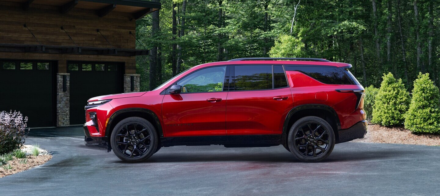 2026-Chevrolet-Traverse-RS-SUV-L04-1440x642.jpeg