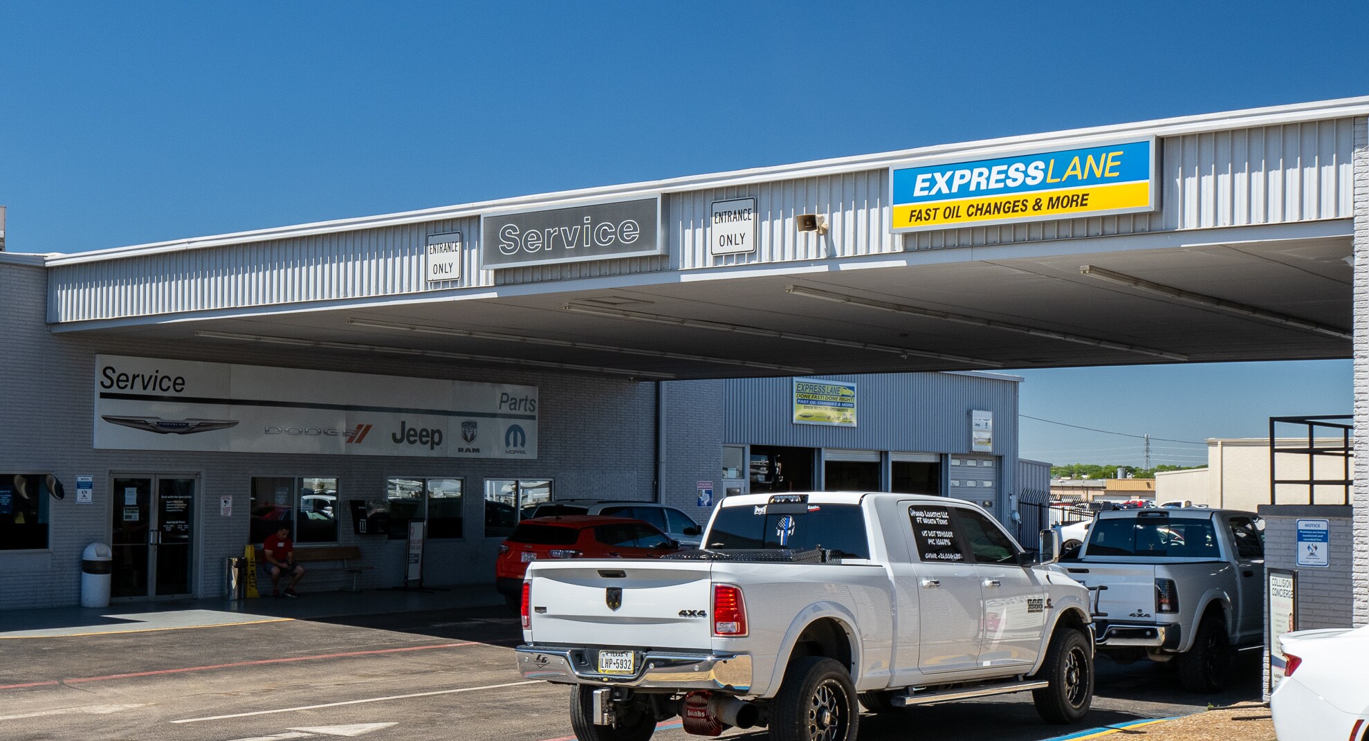 Exterior view of Autonation Chrysler Dodge Jeep Ram North Richland Hills
