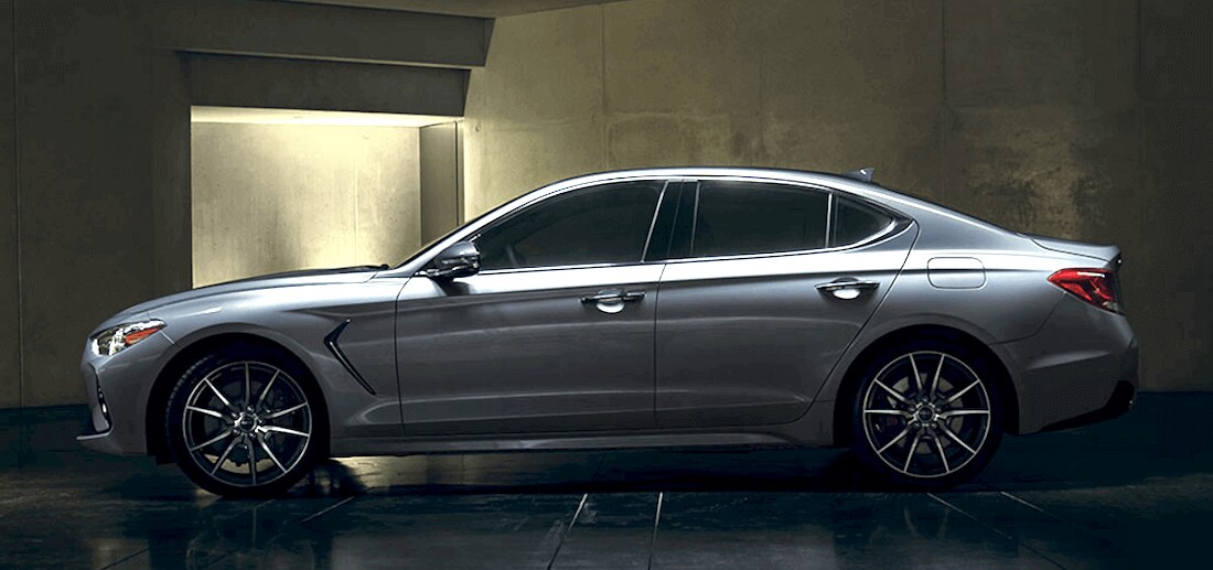2020 Genesis G70 sideview banner image (1).png