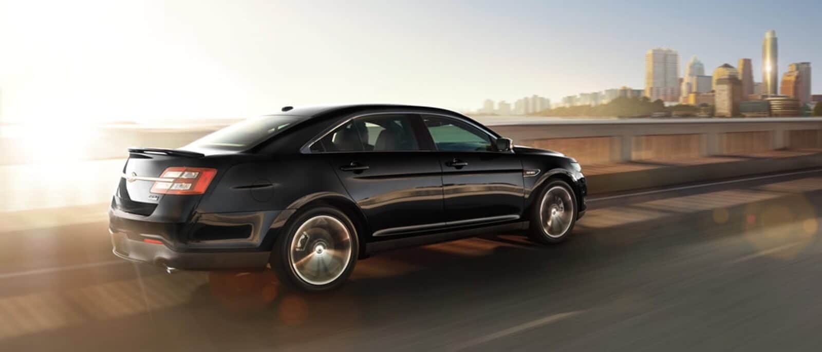 2016 Ford Taurus in Shadow Black