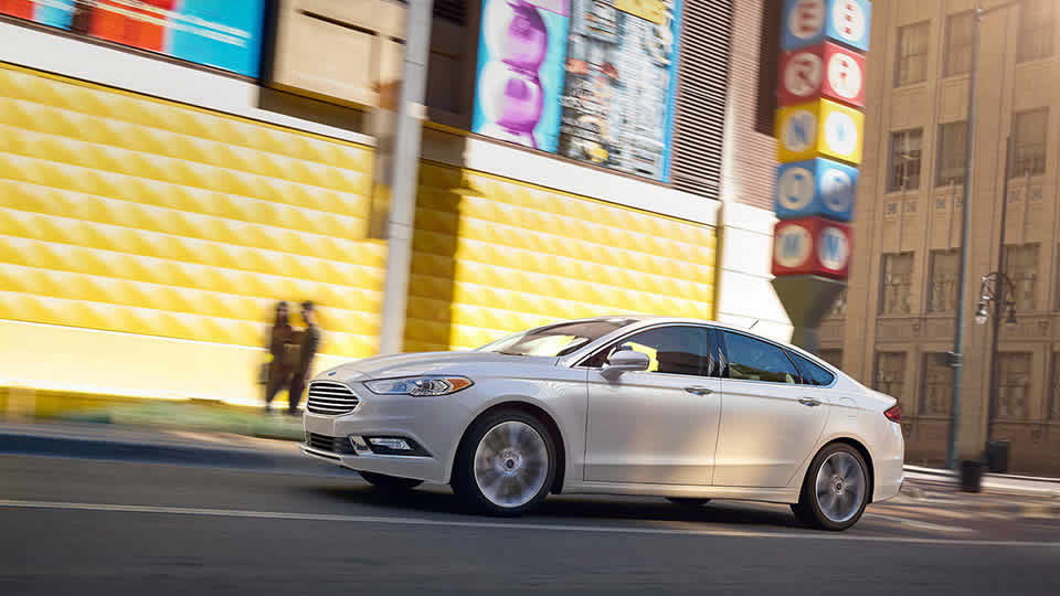 2017 Ford Fusion White Profile