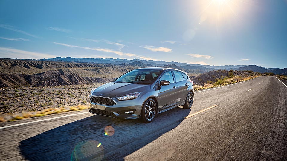 2016 Ford Focus driving