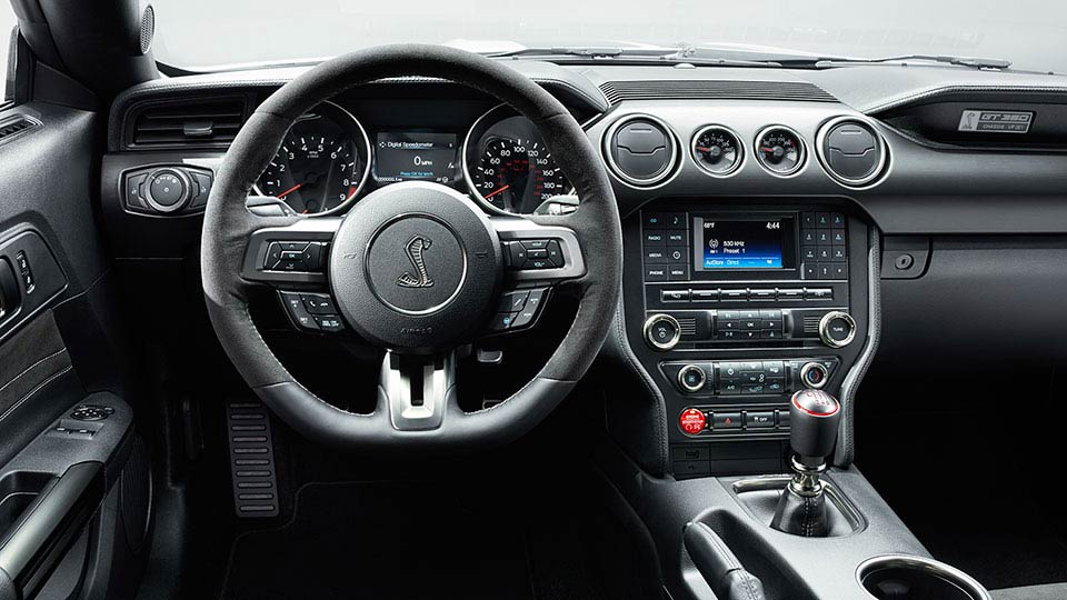 2017-ford-mustang-shelby-gt350-front-interior