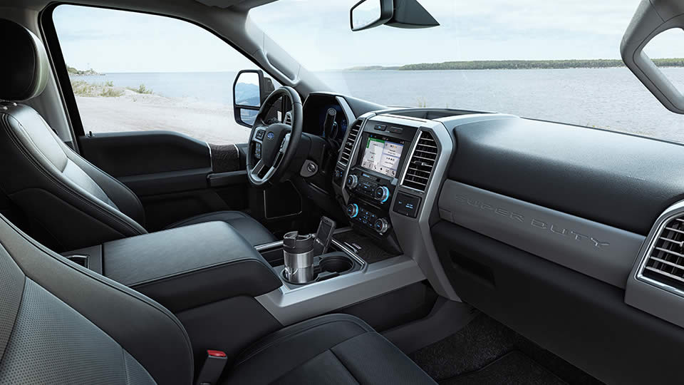 2017-ford-super-duty-front-interior
