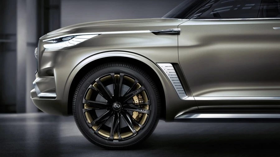 Straight-spoke, two-tone, 24-inch wheels upscaled to the look of a26-inch Straight-spoke, two-tone, 24-inch wheels upscaled to the look of a26-inch