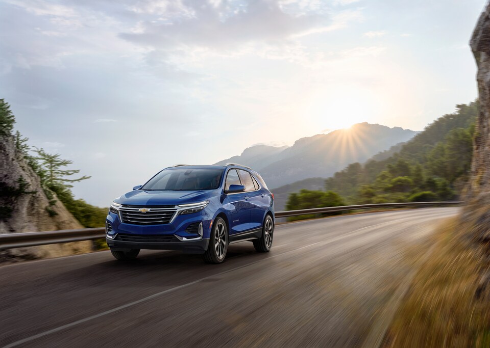 2022-Chevrolet-Equinox-Premier-WheelAddOnSUV-L01.jpeg