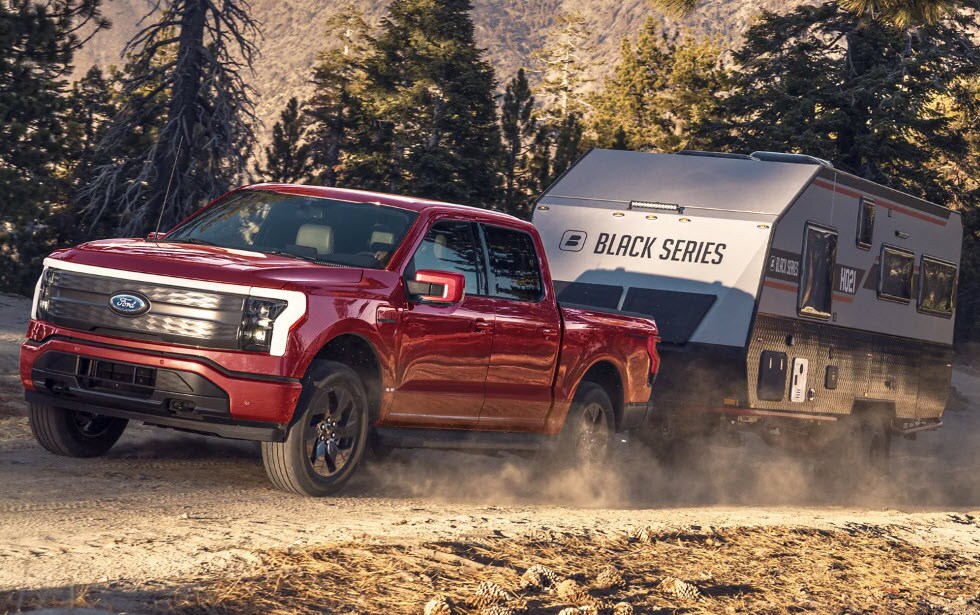 Ford F150 Lightning Towing Camper.jpg Ford F150 Lighting Towing a Camper