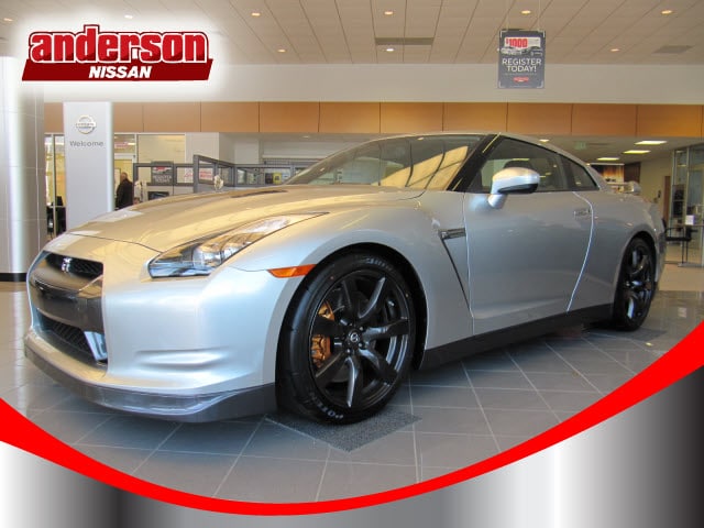 2010 Nissan GTR.jpg