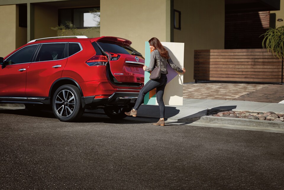 2017-Nissan-Rogue-SL-L03.png