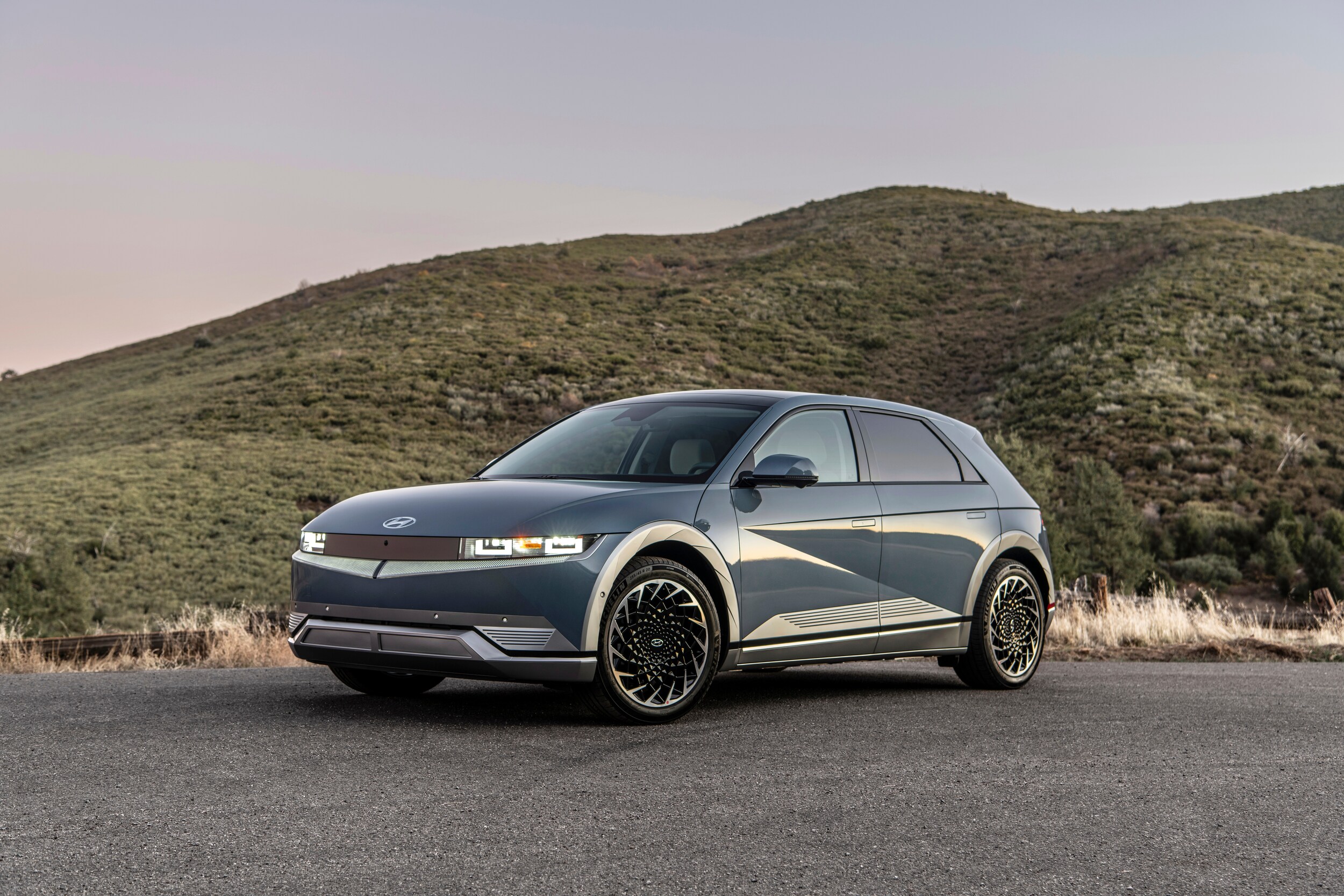Large-50905-2023IONIQ5.jpg