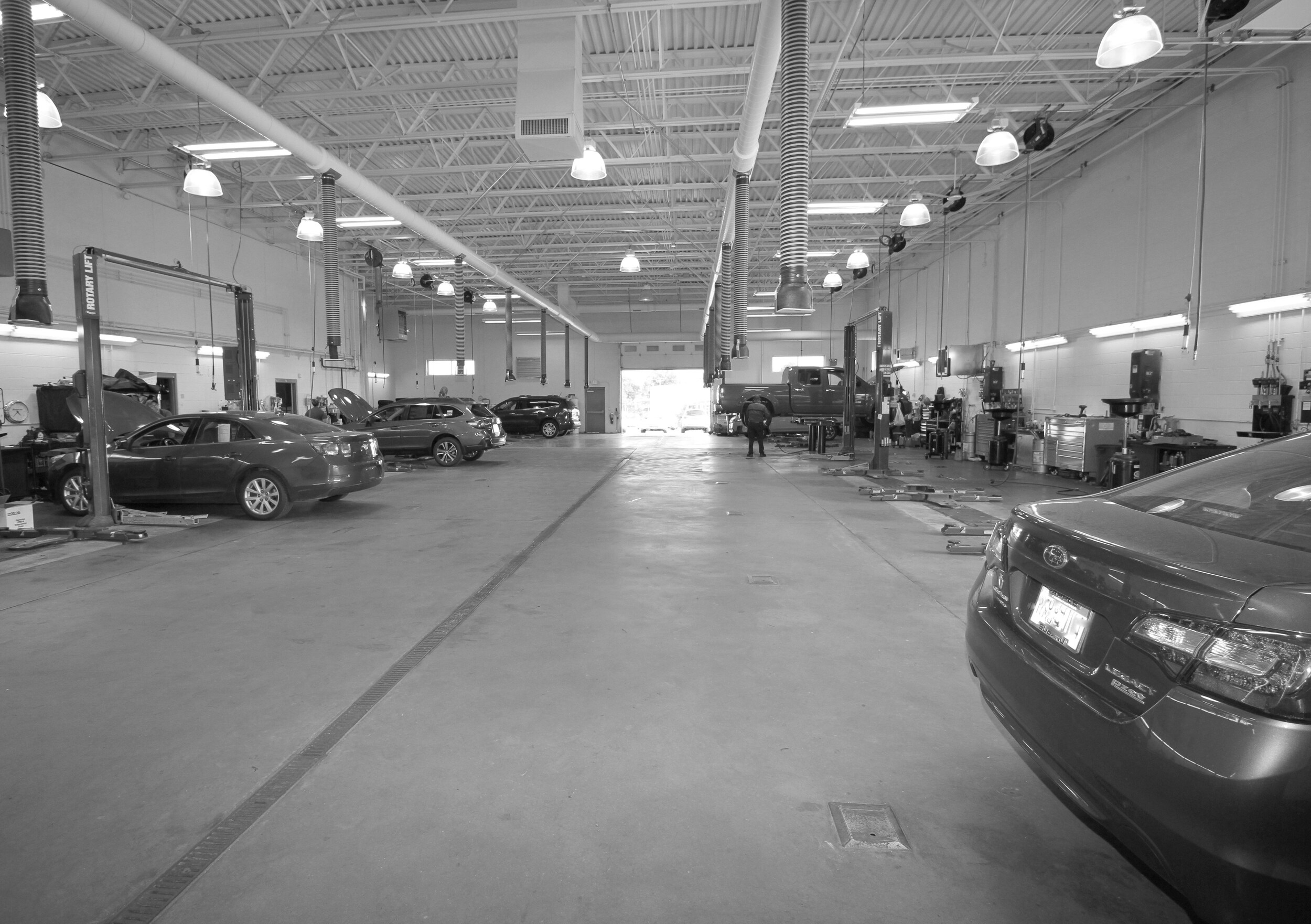 Apple-Subaru_Service-Lane.jpg