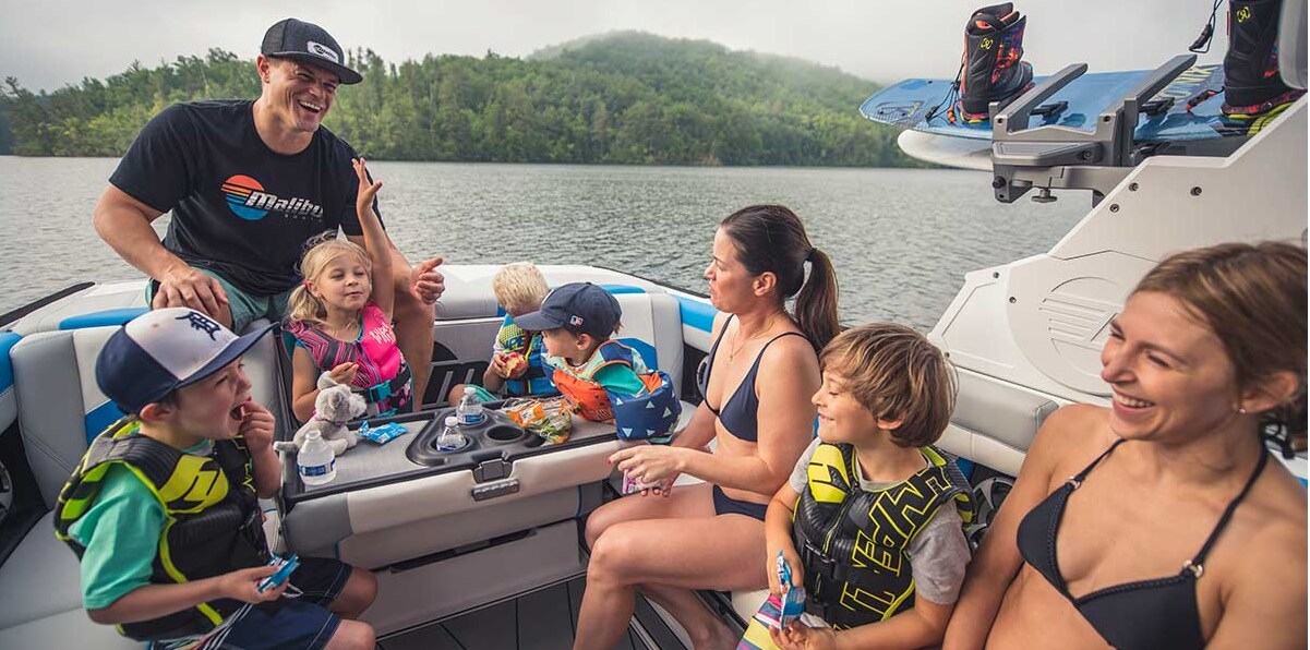 Malibu 25 LSV 2019 Rive-Nord.PNG