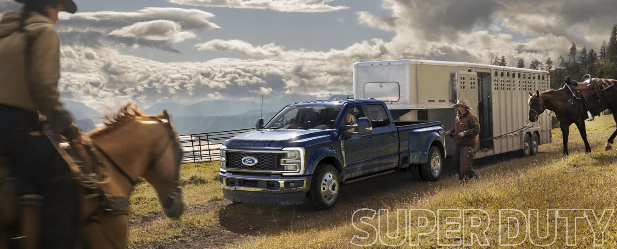 2023_Super Duty_pulling horse trailor-text.jpg