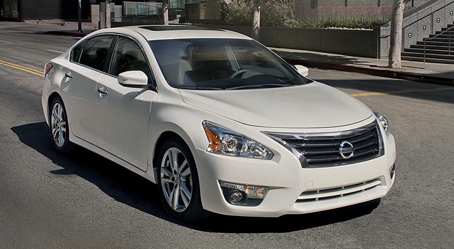2015 Nissan Altima NMAC.png