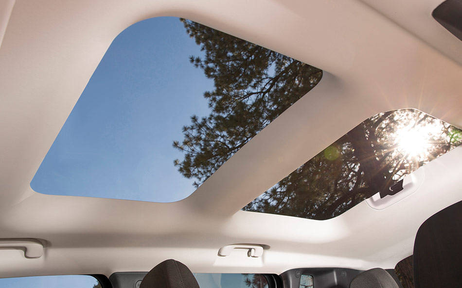6-2015-jeep-renegade-interior_med.jpg