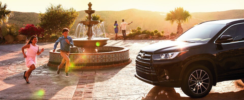 2018-Toyota-Highlander-Limited-SUV-L03.jpeg