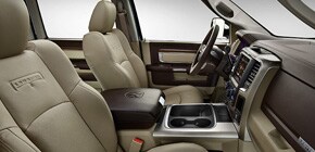 interior-2016-dodge-ram-3500.jpg