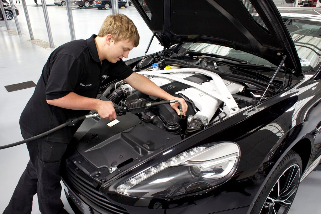 AstonMartinPalmBeach_Service.jpg