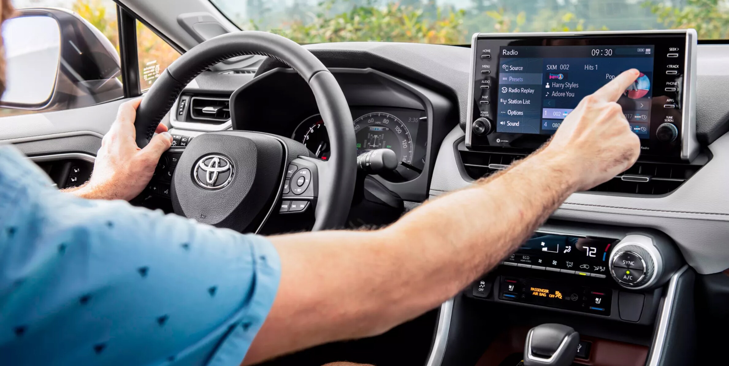 Toyota RAV4 Interior Pic Bryan TX.png
