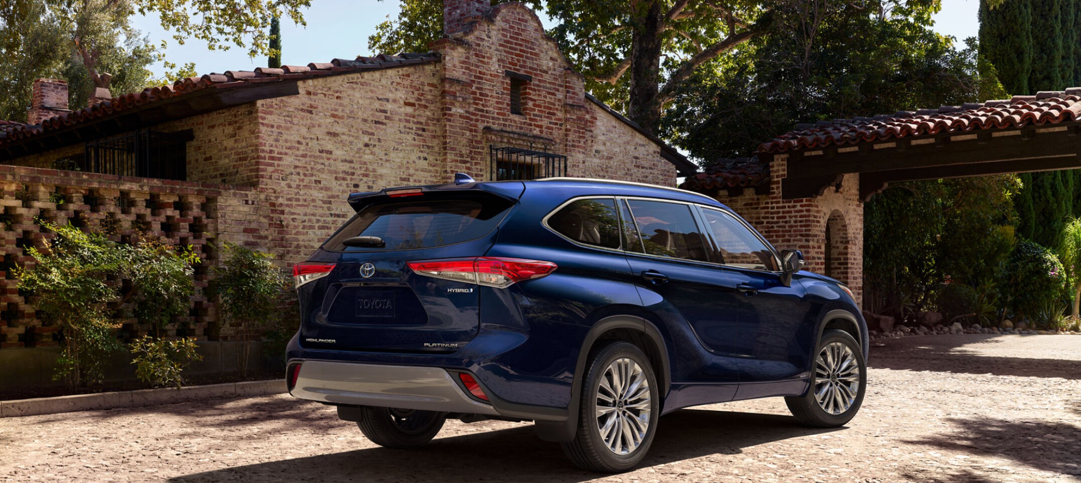 New Toyota Highlander Near Me - Huntsville TX.png
